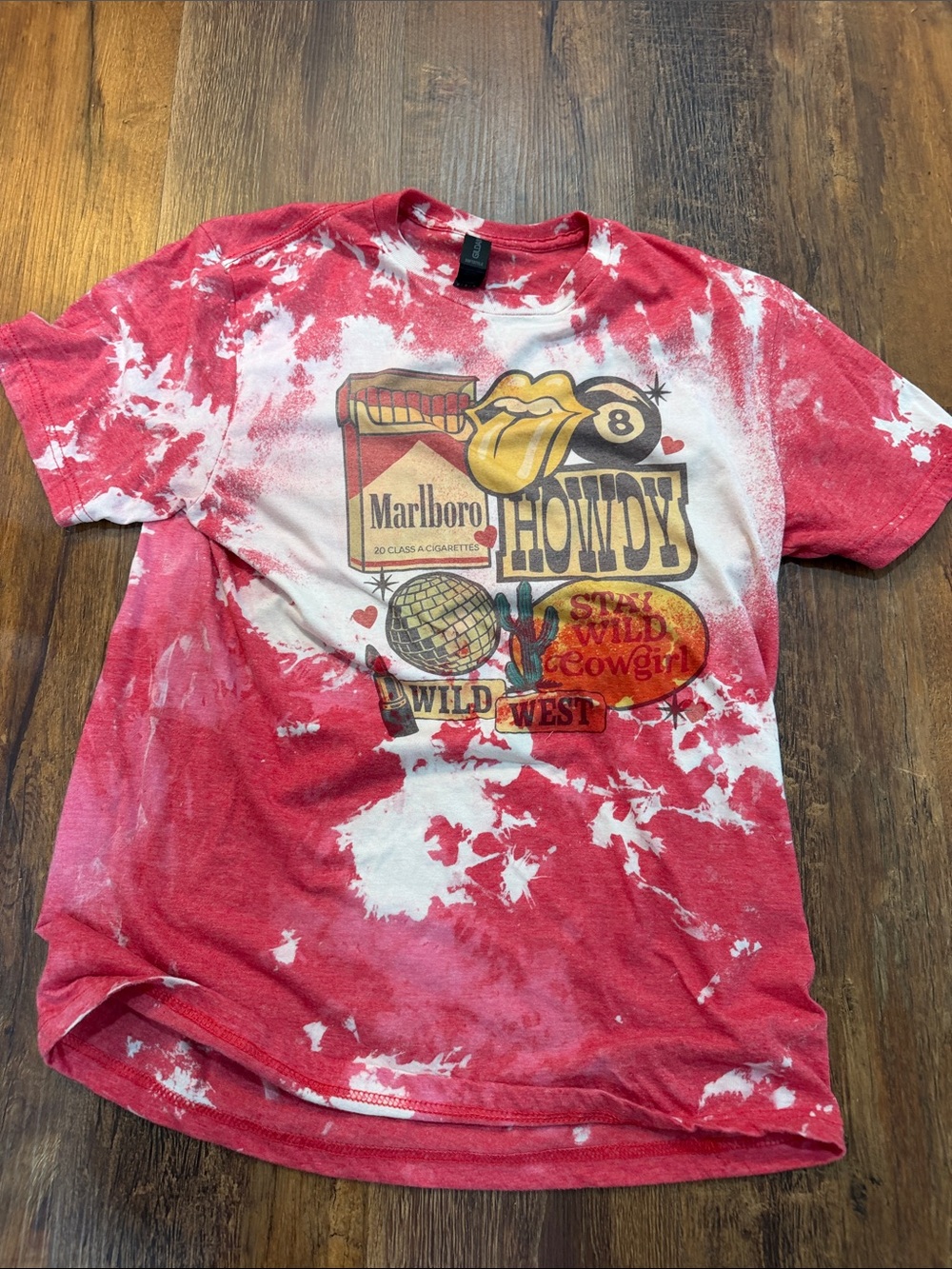 Marlboro Red & White Tie-Dye Howdy Graphic Tee